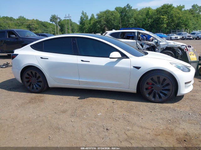 2022 Tesla Model 3 Performance Dual Motor All-wheel Drive მანქანა იყიდება აუქციონზე, vin: 5YJ3E1EC5NF359120, აუქციონის ნომერი: 45707216