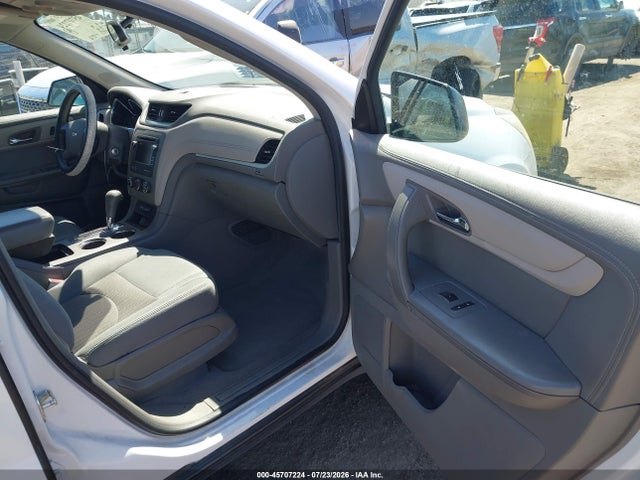 Chevrolet Traverse Ls 2017 1GNKRFKD4HJ343215 Image 5