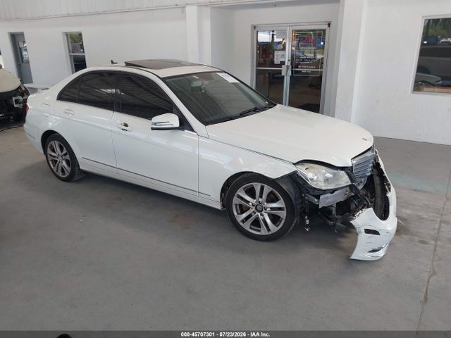 Продажа на аукционе авто 2012 Mercedes-benz C 300, vin: WDDGF8BB8CR191568, номер лота: 45707301