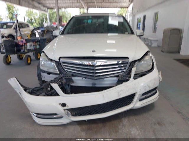 Продажа на аукционе авто 2012 Mercedes-benz C 300, vin: WDDGF8BB8CR191568, номер лота: 45707301
