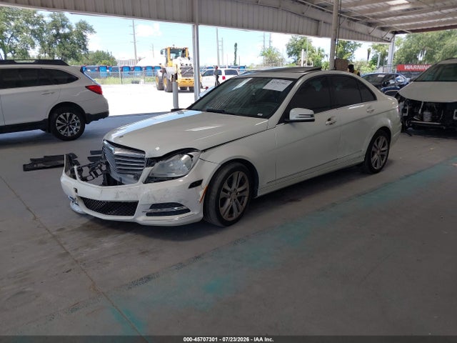Продажа на аукционе авто 2012 Mercedes-benz C 300, vin: WDDGF8BB8CR191568, номер лота: 45707301