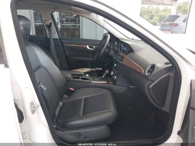 Продажа на аукционе авто 2012 Mercedes-benz C 300, vin: WDDGF8BB8CR191568, номер лота: 45707301
