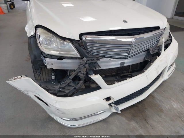 Продажа на аукционе авто 2012 Mercedes-benz C 300, vin: WDDGF8BB8CR191568, номер лота: 45707301
