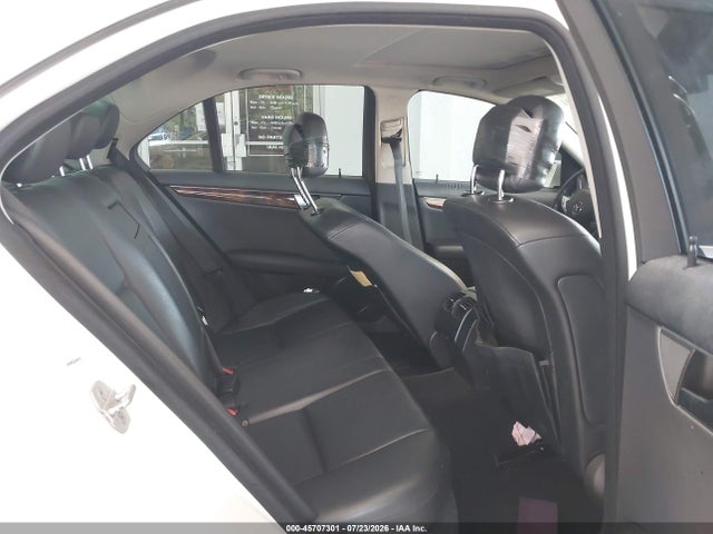 Продажа на аукционе авто 2012 Mercedes-benz C 300, vin: WDDGF8BB8CR191568, номер лота: 45707301
