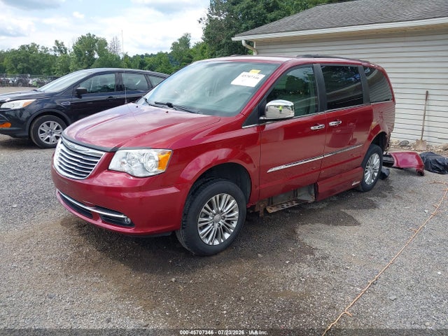 2015 Chrysler Town & Country Touring-l მანქანა იყიდება აუქციონზე, vin: 2C4RC1CG5FR721149, აუქციონის ნომერი: 45707346