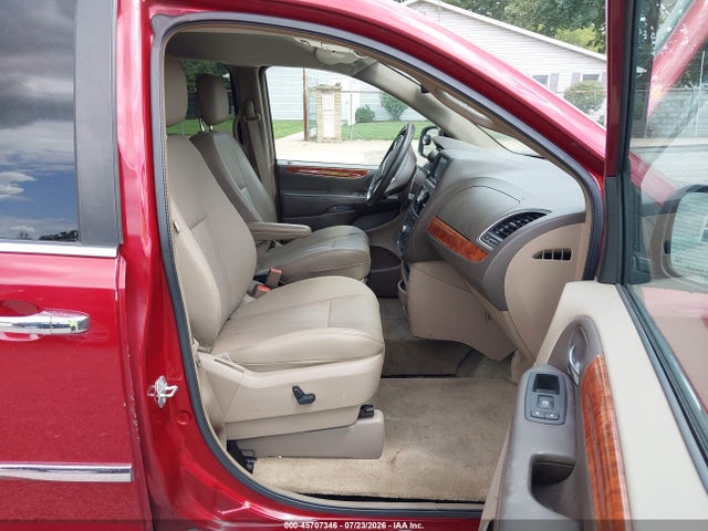 2015 Chrysler Town & Country Touring-l მანქანა იყიდება აუქციონზე, vin: 2C4RC1CG5FR721149, აუქციონის ნომერი: 45707346