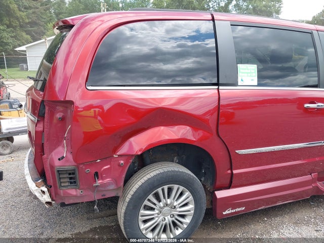 2015 Chrysler Town & Country Touring-l მანქანა იყიდება აუქციონზე, vin: 2C4RC1CG5FR721149, აუქციონის ნომერი: 45707346