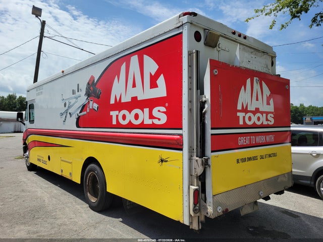 Продаж на аукціоні авто 2000 Freightliner Chassis M Line Walk-in Van, vin: 4UZA5FBC2YCG83263, номер лоту: 45707349