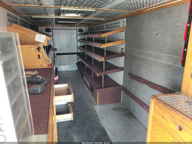 Продаж на аукціоні авто 2000 Freightliner Chassis M Line Walk-in Van, vin: 4UZA5FBC2YCG83263, номер лоту: 45707349