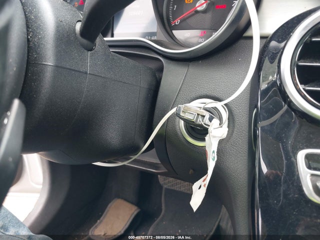 45707372 :رقم المزاد ، 55SWF4KB5GU147584 vin ، 2016 Mercedes-benz C 300 4matic مزاد بيع