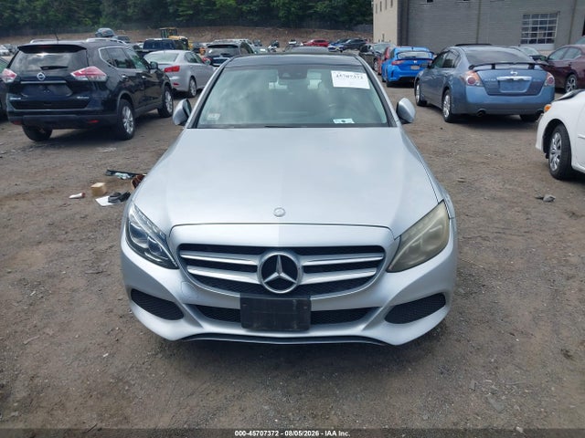 45707372 :رقم المزاد ، 55SWF4KB5GU147584 vin ، 2016 Mercedes-benz C 300 4matic مزاد بيع