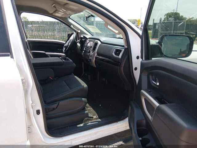 45707391 :رقم المزاد ، 1N6AA1EK4JN543354 vin ، 2018 Nissan Titan Sv مزاد بيع