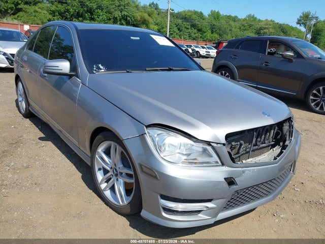 Продаж на аукціоні авто 2012 Mercedes-benz C 300 Luxury 4matic/sport 4matic, vin: WDDGF8BB7CR239349, номер лоту: 45707485