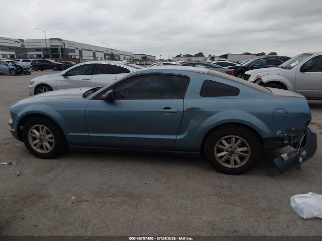 Продажа на аукционе авто 2006 Ford Mustang V6, vin: 1ZVFT80NX65256327, номер лота: 45707490