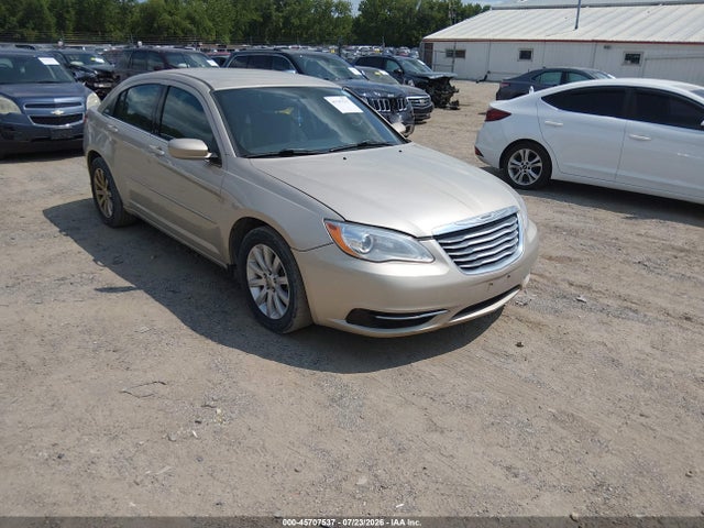 Chrysler 200 Touring 2014 1C3CCBBG3EN195522 zdjęcie główne