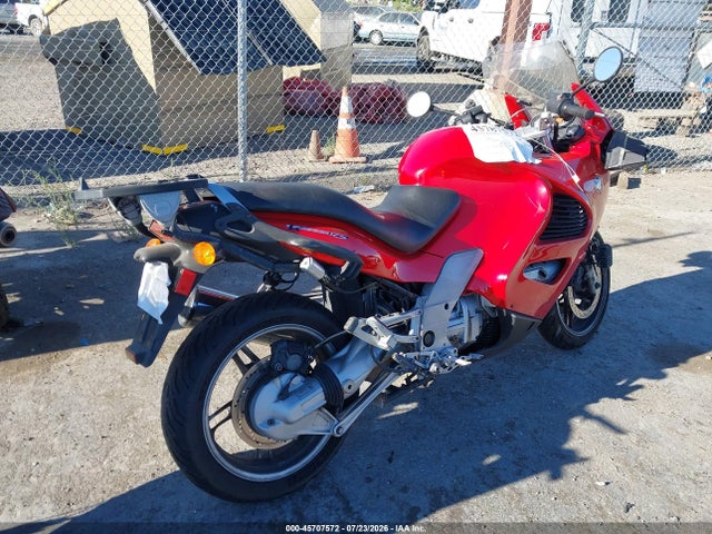 45707572 :رقم المزاد ، WB10554A3WZA51093 vin ، 1998 Bmw K1200 Rs مزاد بيع