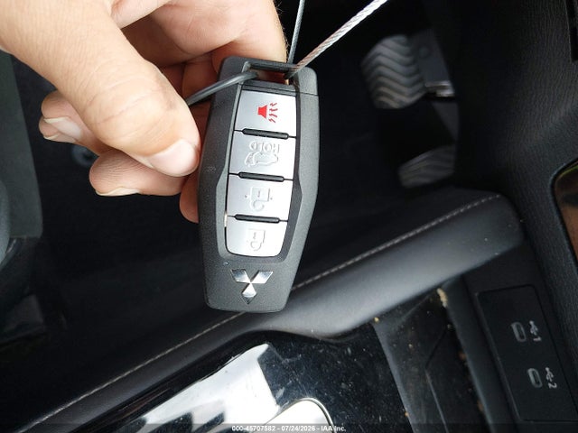 Продажа на аукционе авто 2025 Mitsubishi Outlander Se 2.5 2wd, vin: JA4J3VA8XSZ035070, номер лота: 45707582