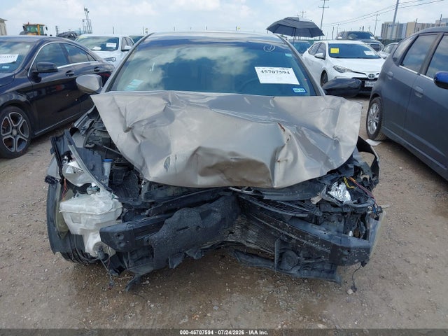 2013 Hyundai Elantra Gls მანქანა იყიდება აუქციონზე, vin: 5NPDH4AE2DH272649, აუქციონის ნომერი: 45707594