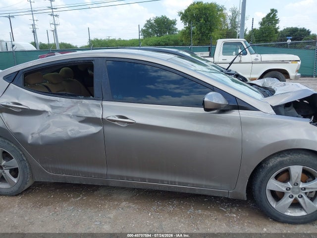 2013 Hyundai Elantra Gls მანქანა იყიდება აუქციონზე, vin: 5NPDH4AE2DH272649, აუქციონის ნომერი: 45707594