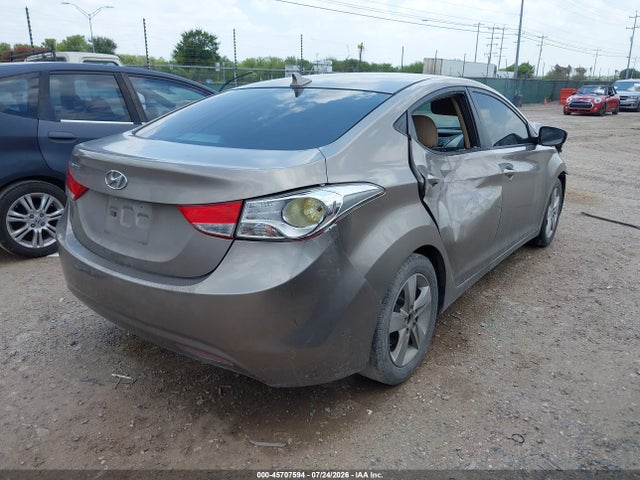 2013 Hyundai Elantra Gls მანქანა იყიდება აუქციონზე, vin: 5NPDH4AE2DH272649, აუქციონის ნომერი: 45707594