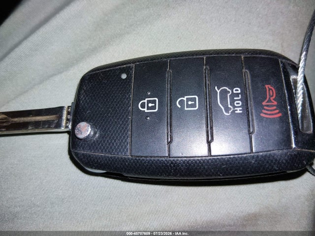 KIA SOUL + 2014 KNDJP3A53E7710701 Image 11