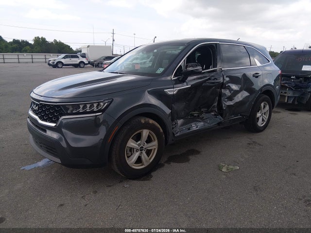 KIA SORENTO LX 2023 5XYRG4LC3PG214856 Image 2