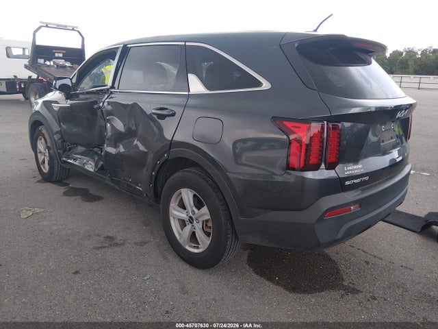 KIA SORENTO LX 2023 5XYRG4LC3PG214856 Image 3