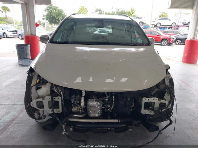 2017 Chrysler Pacifica Limited მანქანა იყიდება აუქციონზე, vin: 2C4RC1GG0HR592539, აუქციონის ნომერი: 45707643