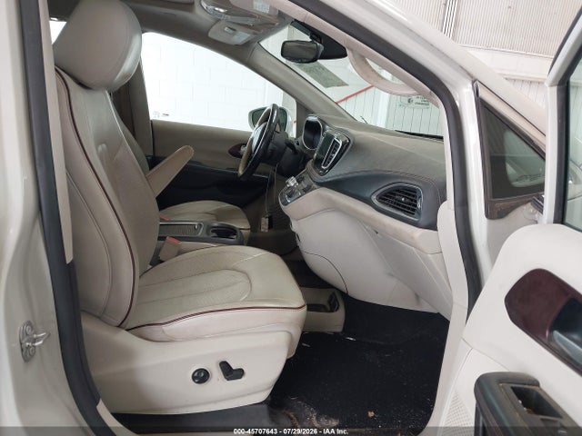 2017 Chrysler Pacifica Limited მანქანა იყიდება აუქციონზე, vin: 2C4RC1GG0HR592539, აუქციონის ნომერი: 45707643