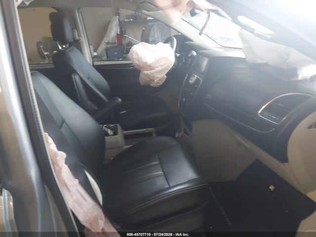 45707710 :رقم المزاد ، 2C4RC1BGXGR247119 vin ، 2016 Chrysler Town & Country Touring مزاد بيع