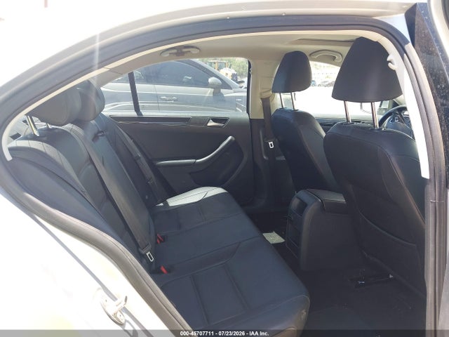 3VWL17AJ9GM204679 Volkswagen Jetta 1.8t Sel