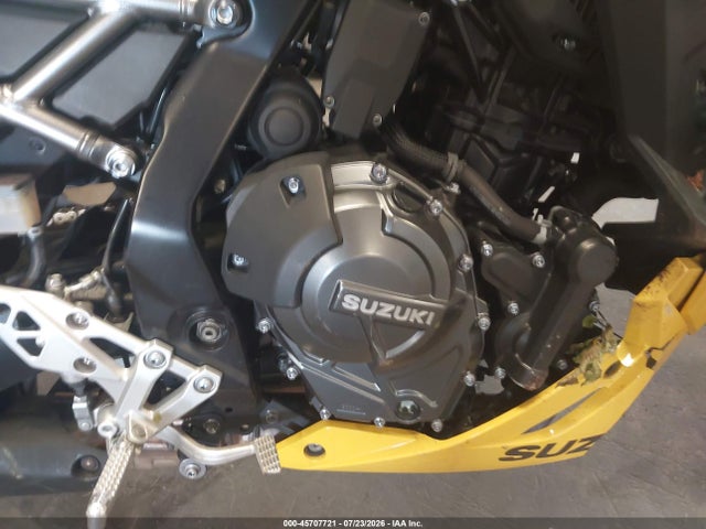 2024 Suzuki Gsx800 F მანქანა იყიდება აუქციონზე, vin: JS1EM13BXR7101140, აუქციონის ნომერი: 45707721