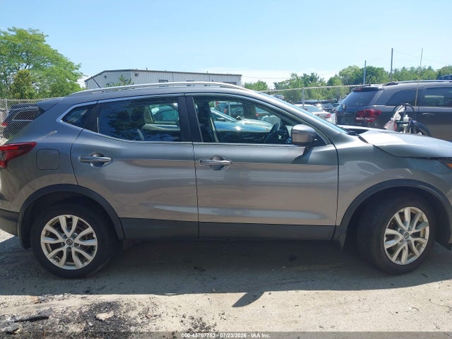 2020 Nissan Rogue Sport Sv Awd Xtronic Cvt მანქანა იყიდება აუქციონზე, vin: JN1BJ1CW7LW649729, აუქციონის ნომერი: 45707752