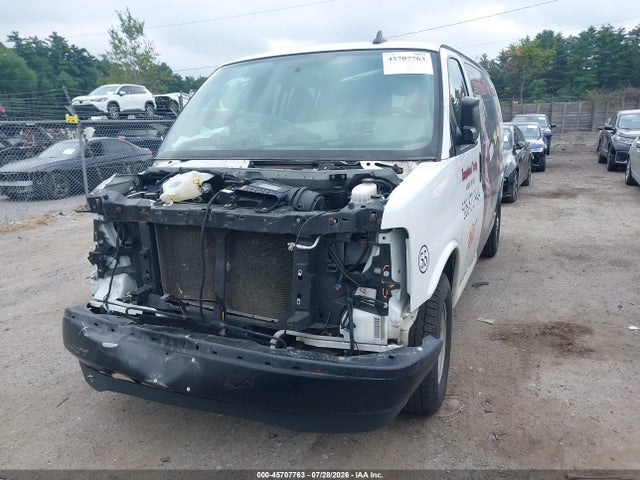 Chevrolet Express 2500 Work Van 2018 1GCWGAFG3J1209356 Image 6