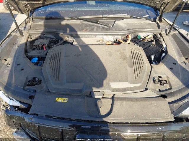 Audi E-tron Premium Quattro 2021 WA1AAAGE1MB010971 Image 10