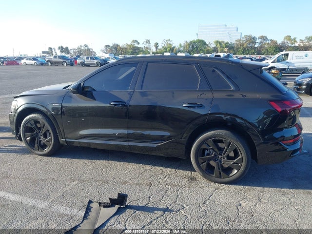 Audi E-tron Premium Quattro 2021 WA1AAAGE1MB010971 Image 15