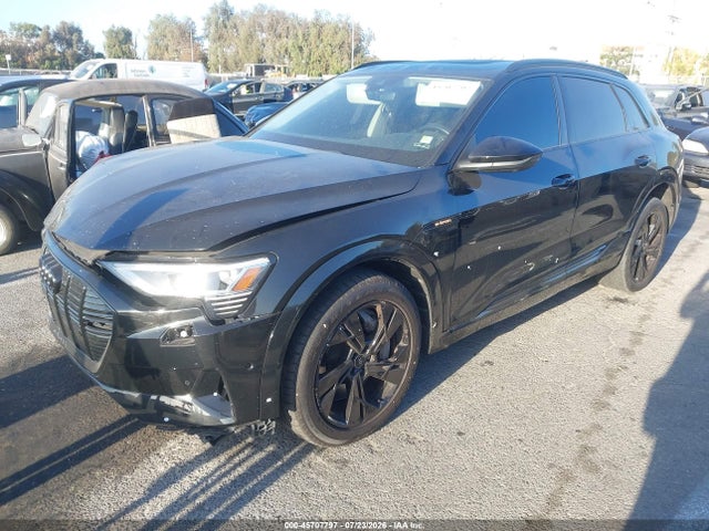 Audi E-tron Premium Quattro 2021 WA1AAAGE1MB010971 Image 2