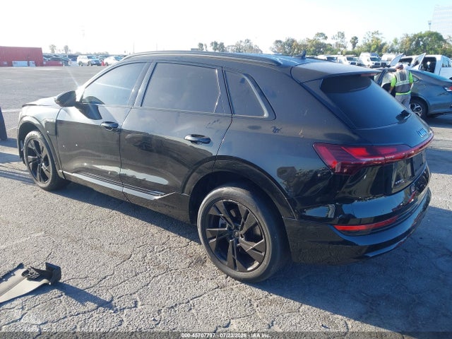 Audi E-tron Premium Quattro 2021 WA1AAAGE1MB010971 Image 3