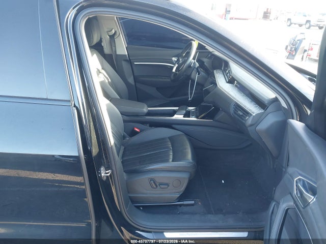 Audi E-tron Premium Quattro 2021 WA1AAAGE1MB010971 Image 5