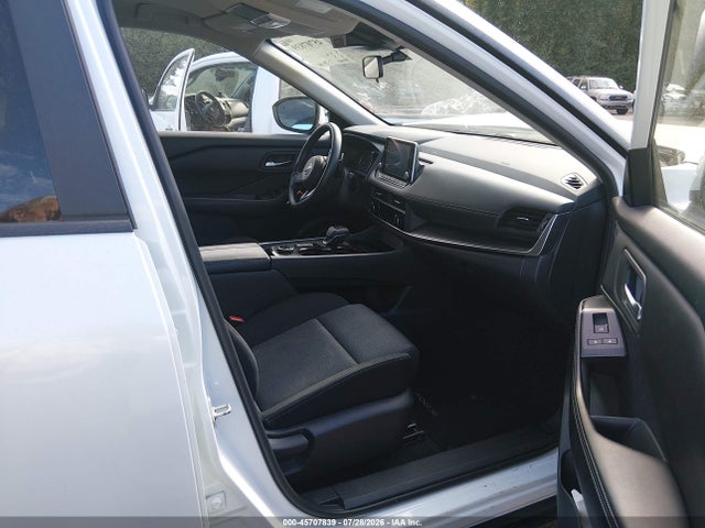 JN8BT3BB3RW431690 Nissan Rogue Sv Intelligent Awd