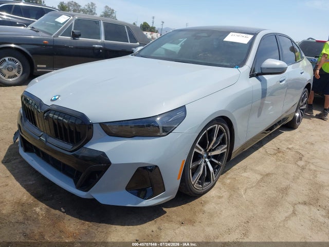 WBA43FJ0XRCP97103 BMW 530I