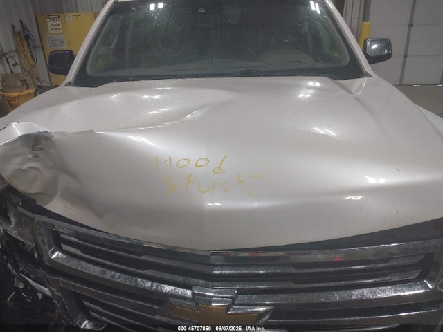 45707860 :رقم المزاد ، 1GNSKKKC8FR271132 vin ، 2015 Chevrolet Suburban Ltz مزاد بيع