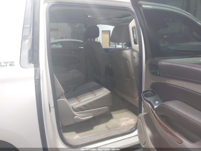 45707860 :رقم المزاد ، 1GNSKKKC8FR271132 vin ، 2015 Chevrolet Suburban Ltz مزاد بيع