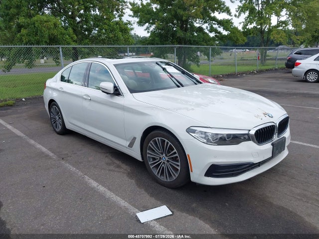 45707992 :رقم المزاد ، WBAJA7C53KWW13633 vin ، 2019 Bmw 5 Series 530i Xdrive مزاد بيع