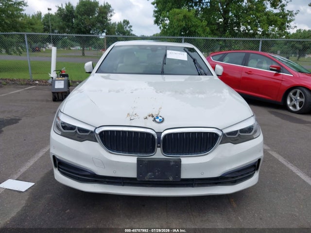 45707992 :رقم المزاد ، WBAJA7C53KWW13633 vin ، 2019 Bmw 5 Series 530i Xdrive مزاد بيع