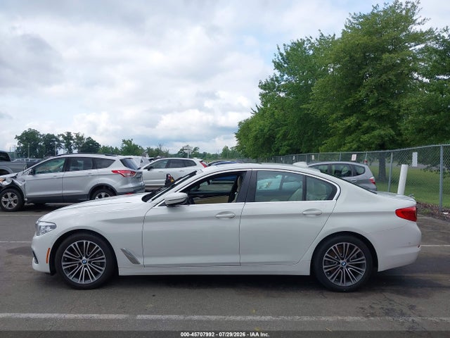 45707992 :رقم المزاد ، WBAJA7C53KWW13633 vin ، 2019 Bmw 5 Series 530i Xdrive مزاد بيع