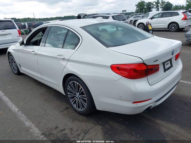 45707992 :رقم المزاد ، WBAJA7C53KWW13633 vin ، 2019 Bmw 5 Series 530i Xdrive مزاد بيع