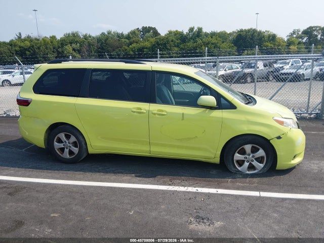 Aukcja sprzedaży 2015 Toyota Sienna Le 8 Passenger, vin: 5TDKK3DC5FS644656, numer aukcji: 45708006