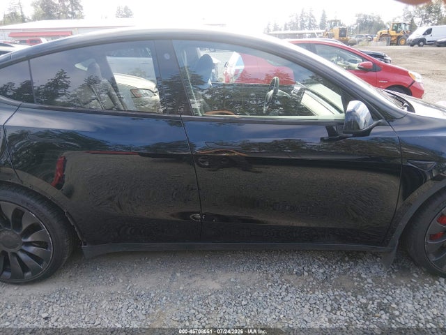 45708051 :رقم المزاد ، 7SAYGDEF1NF507584 vin ، 2022 Tesla Model Y Performance Dual Motor All-wheel Drive مزاد بيع