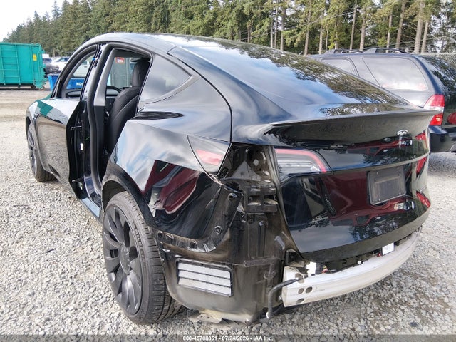 45708051 :رقم المزاد ، 7SAYGDEF1NF507584 vin ، 2022 Tesla Model Y Performance Dual Motor All-wheel Drive مزاد بيع